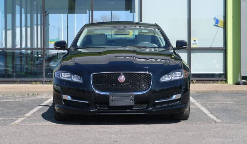 2017 Jaguar XJ XJ R-Sport Sedan 4D full