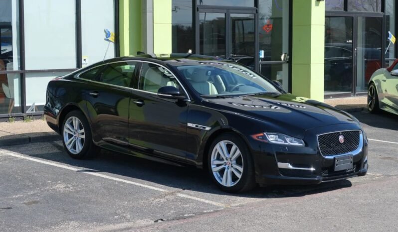 2017 Jaguar XJ XJ R-Sport Sedan 4D full