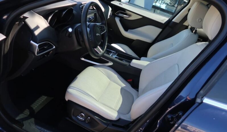 2019 Jaguar F-PACE 25t Prestige Sport Utility 4D full
