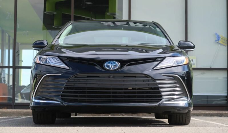 2023 Toyota Camry Hybrid XLE Sedan 4D full