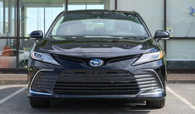 2023 Toyota Camry Hybrid XLE Sedan 4D full