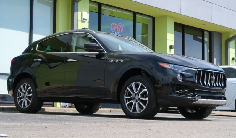2017 Maserati Levante Sport Utility 4D full