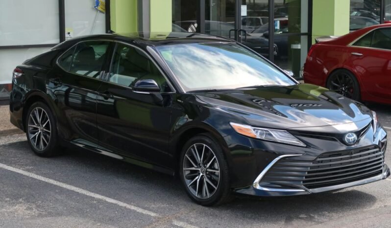 2023 Toyota Camry Hybrid XLE Sedan 4D full