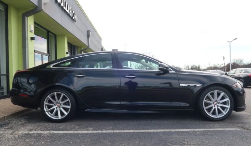 2016 Jaguar XJ XJ R-Sport Sedan 4D full